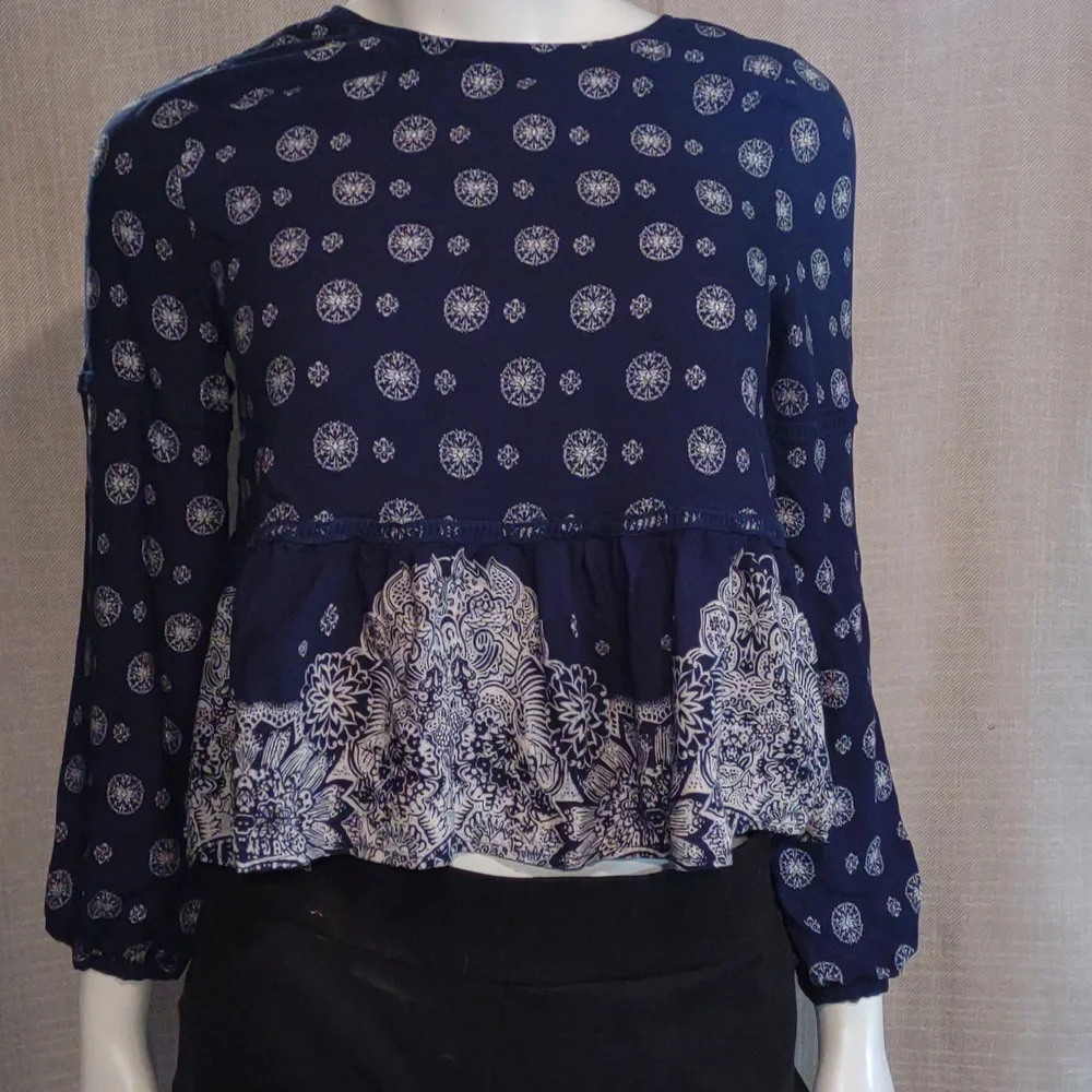 Wild blue crop top